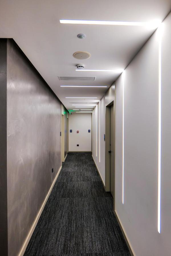 Yacht Premium Hotel ซารานเดอ ภายนอก รูปภาพ