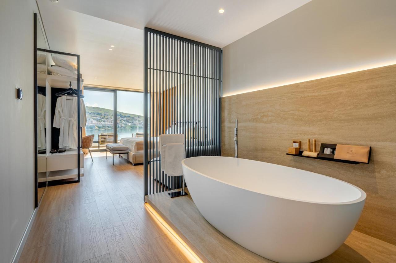Yacht Premium Hotel ซารานเดอ ภายนอก รูปภาพ