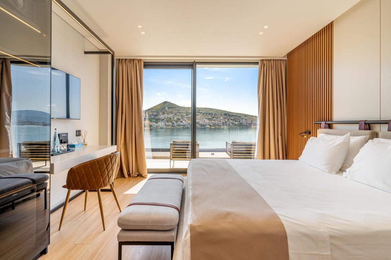 Yacht Premium Hotel ซารานเดอ ภายนอก รูปภาพ