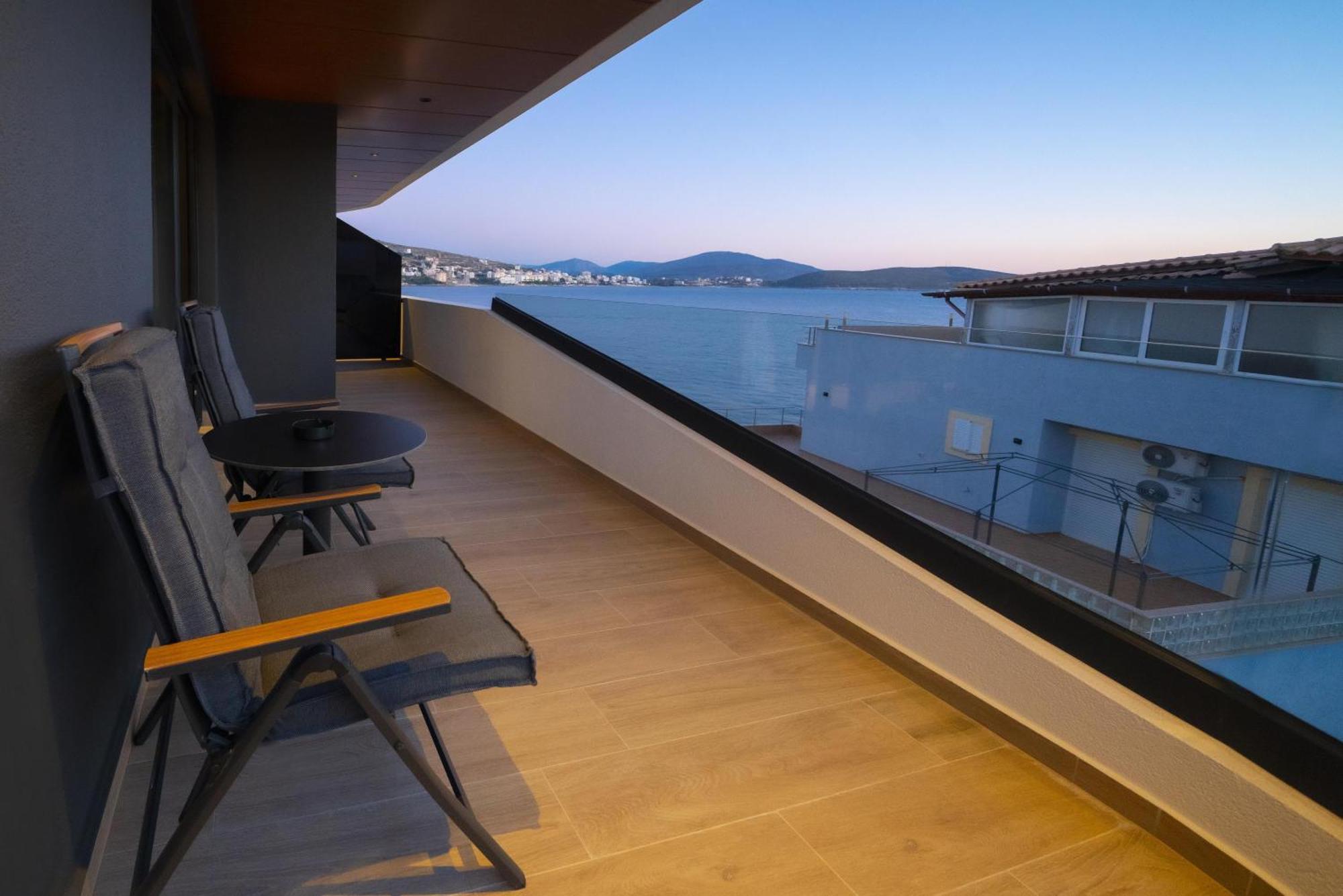 Yacht Premium Hotel ซารานเดอ ภายนอก รูปภาพ